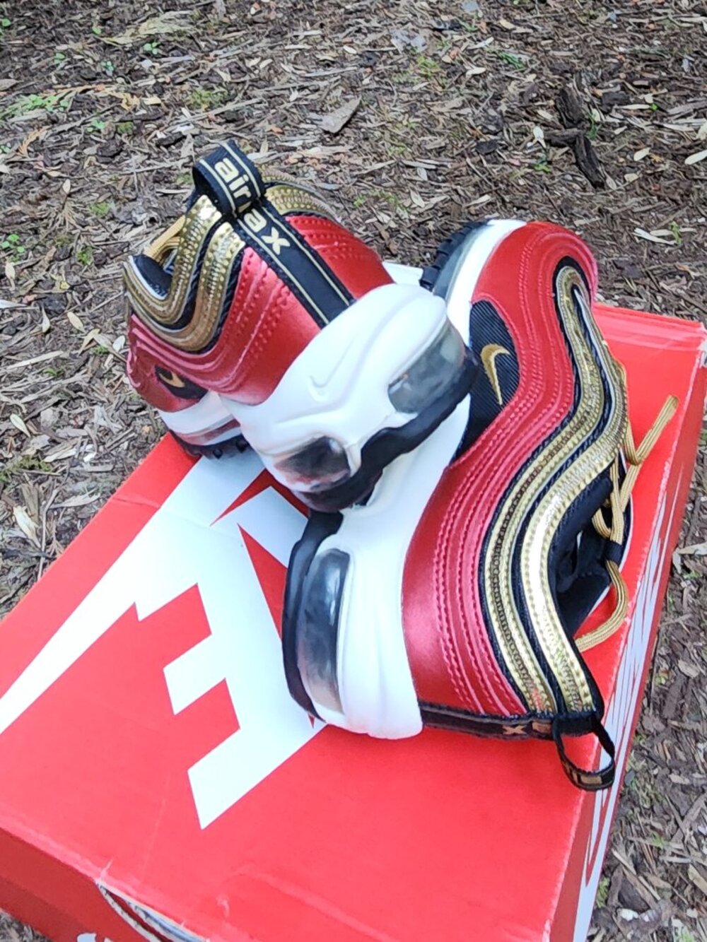 *NWB* Nike Air Max 97 Gold Sequin Women's 7.5, Youth 6, Men's 6 - Picture 7 of 16